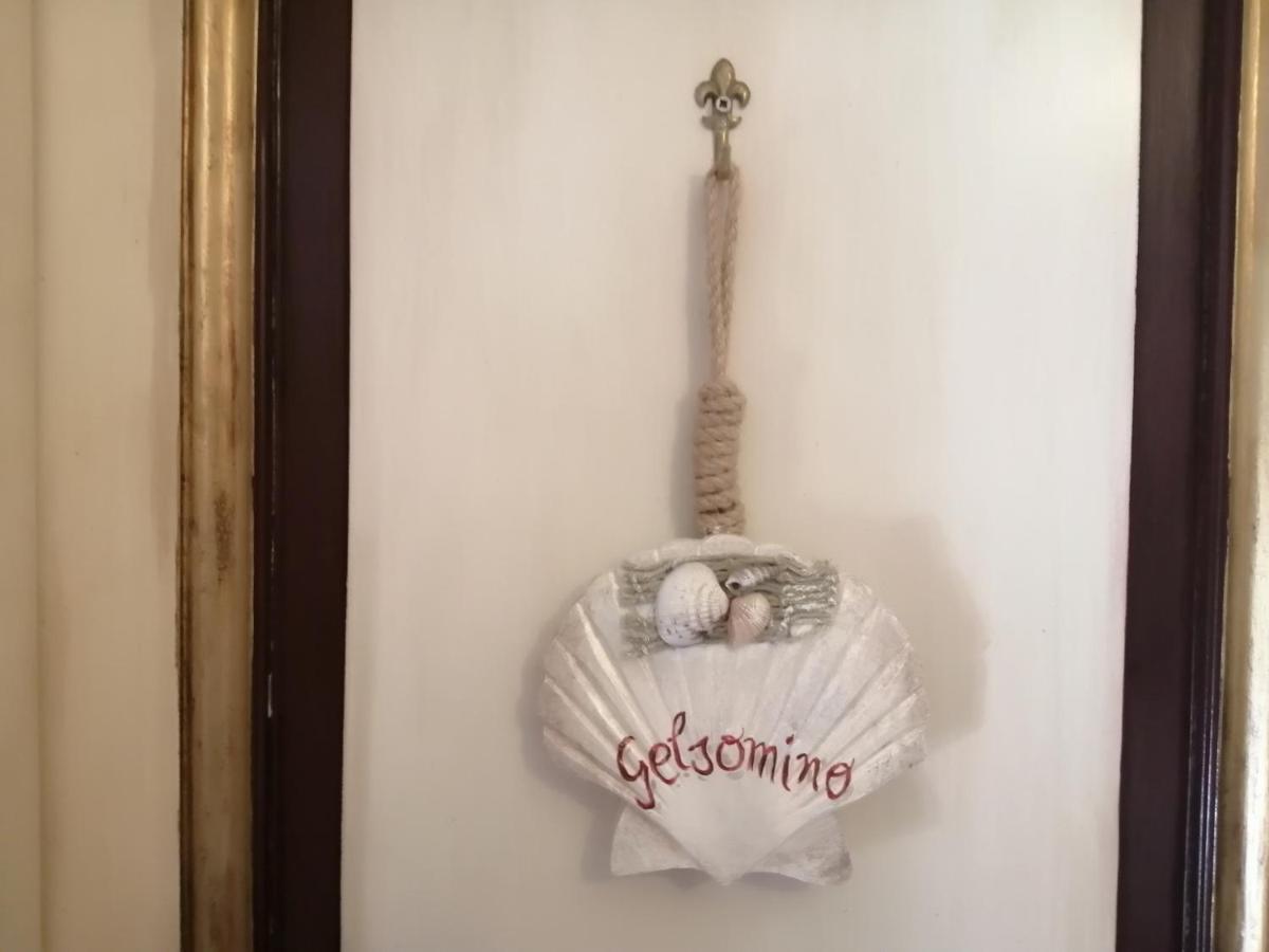Jasmine Cottage Luni ภายนอก รูปภาพ